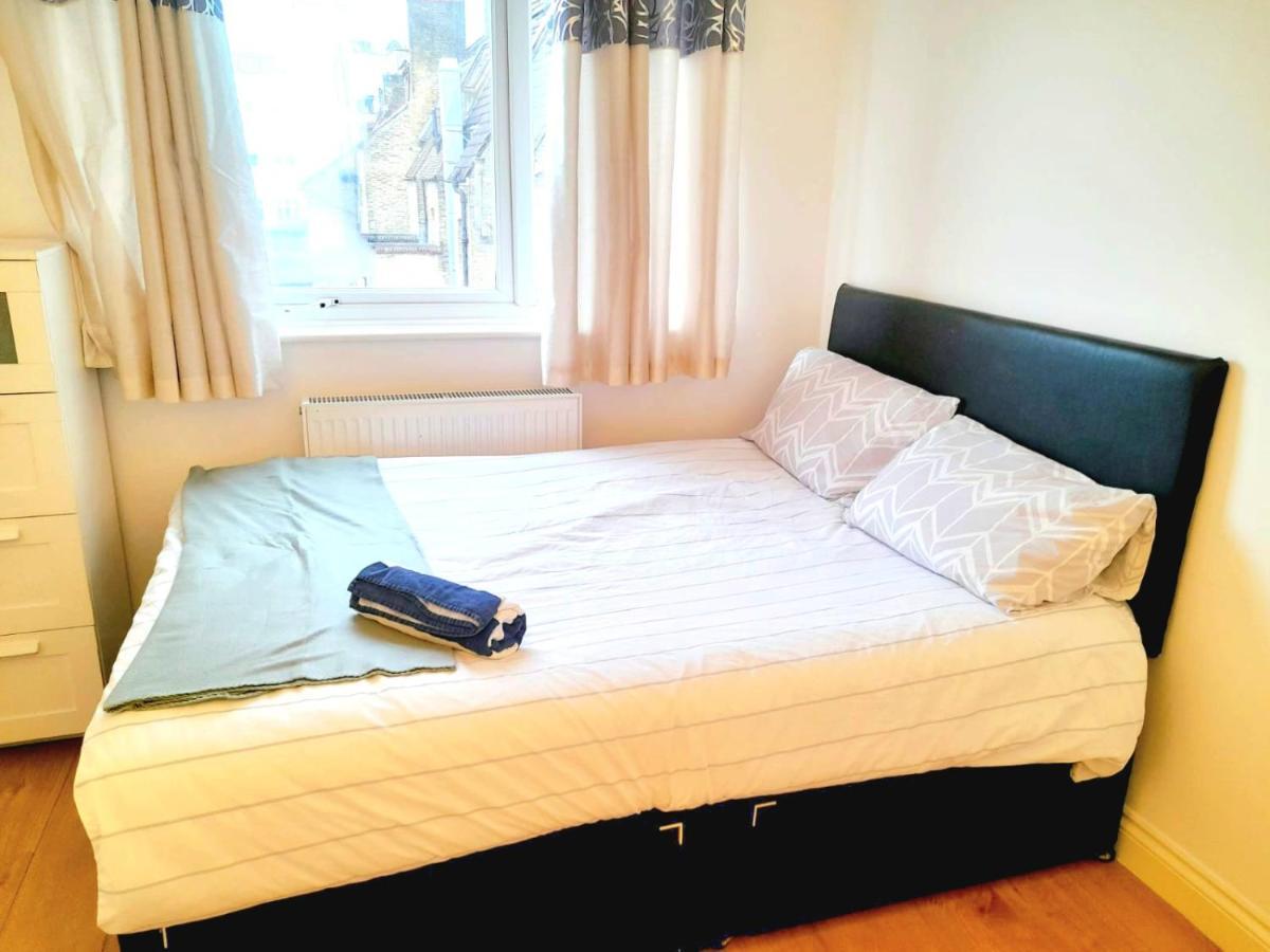 6 Bed House 3 Bathrooms Good Transport Links To London, Free Parking Exterior photo